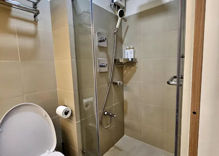 Aparthotel The Golden - Shore 3 Residences - 1br Near Sm Moa - Pool View 4*