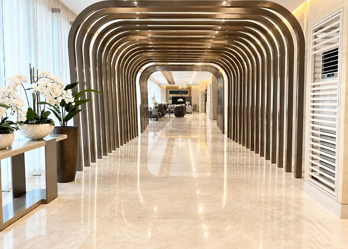 Aparthotel The Golden - Shore 3 Residences - 1br Near Sm Moa - Pool View Manila